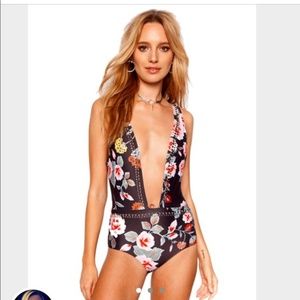 Beach Riot Unbreakable One Piece Tough Love Size M Swim Swimwear Like New